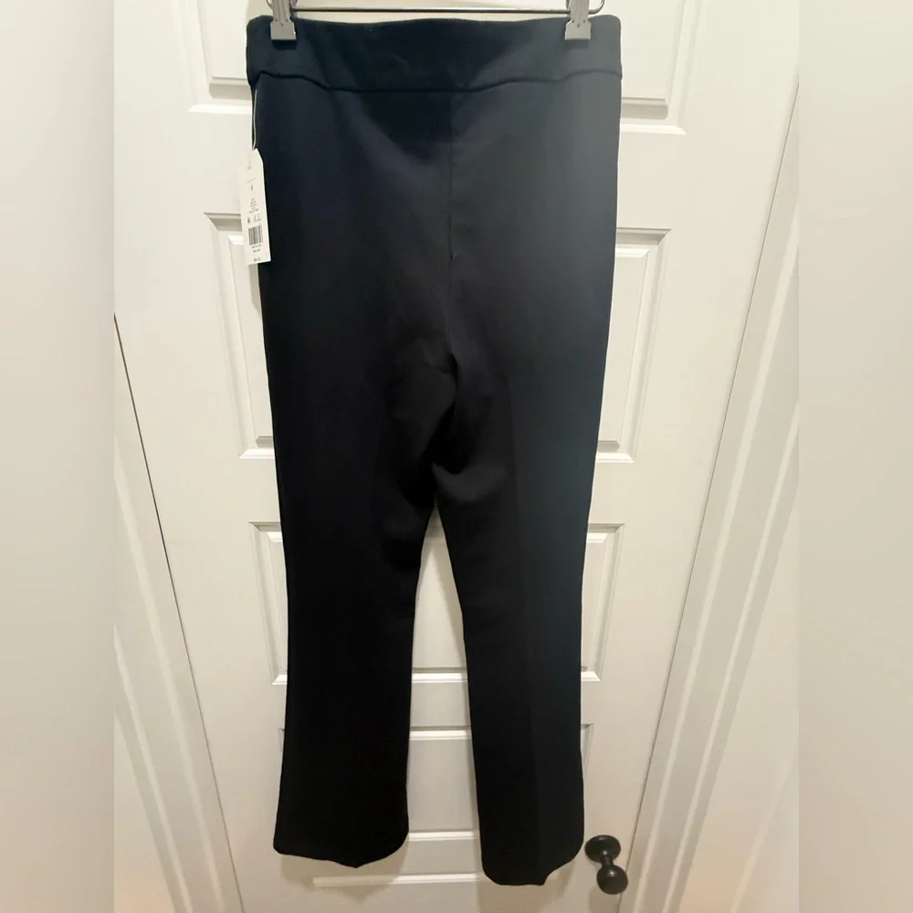 NWT. Wonderly. High Rise Ponte Flare Pants. Black. Size Small.